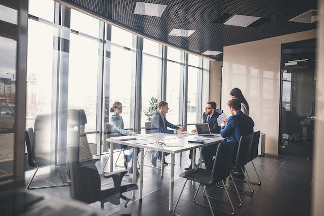 Cómo seleccionar a los mejores directivos en un mercado competitivo